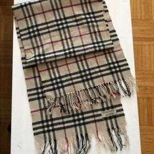 🇬🇧Authentic Burberry scarf